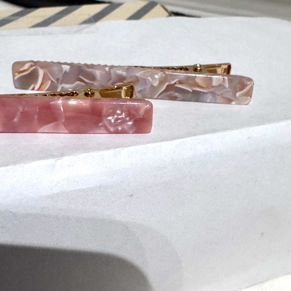 ✨ Stylish and Edgy Summer and Rose Hair Clips - Set of 2 ✨ - Picture 11 of 11